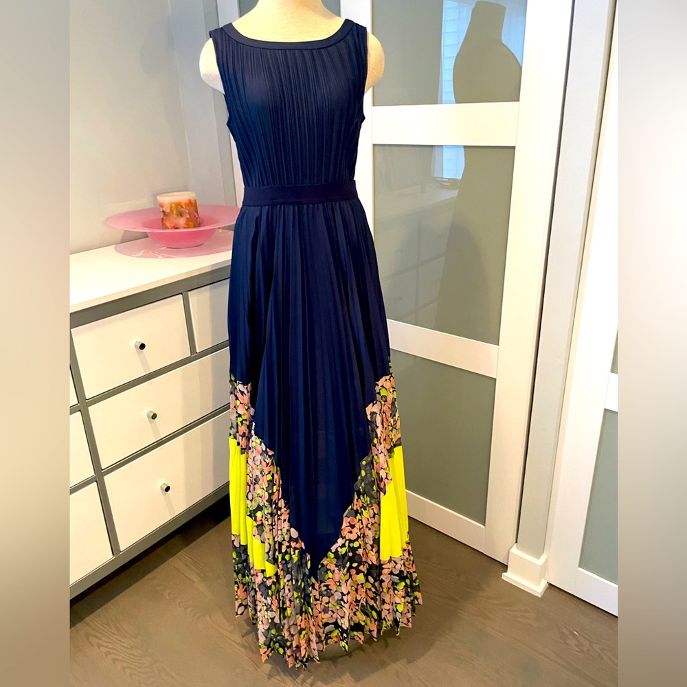 BCBG DRESS